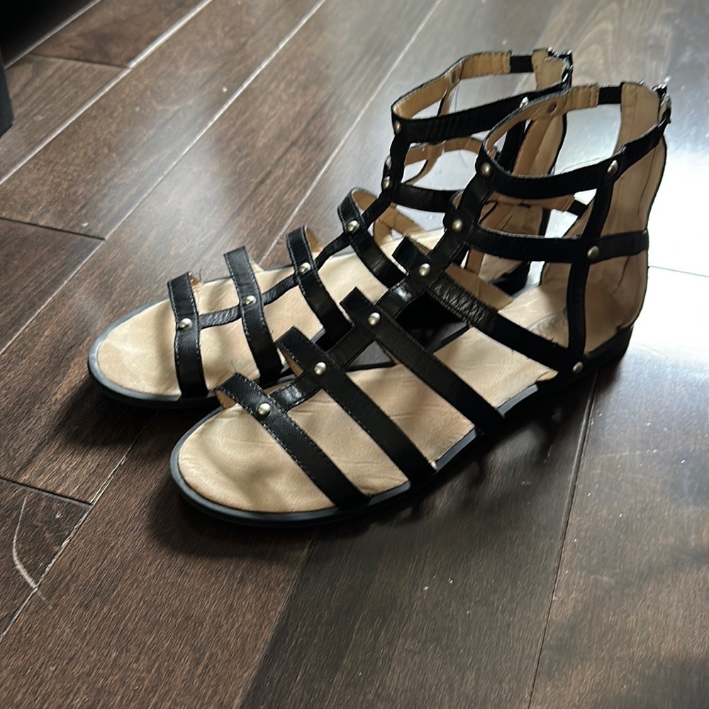 Lucky sandals